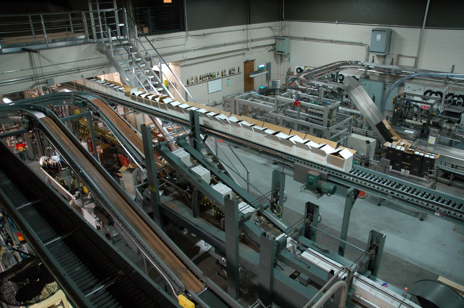Bottling line for private label packaging